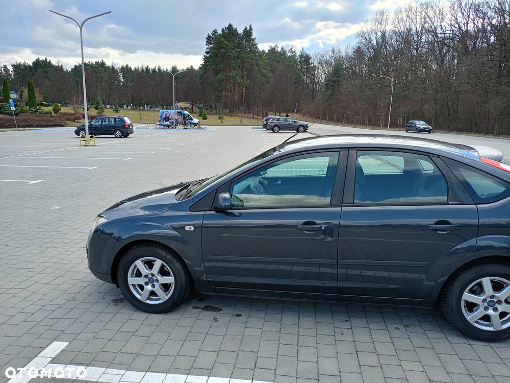 Ford Focus 1.6 Ambiente - 6
