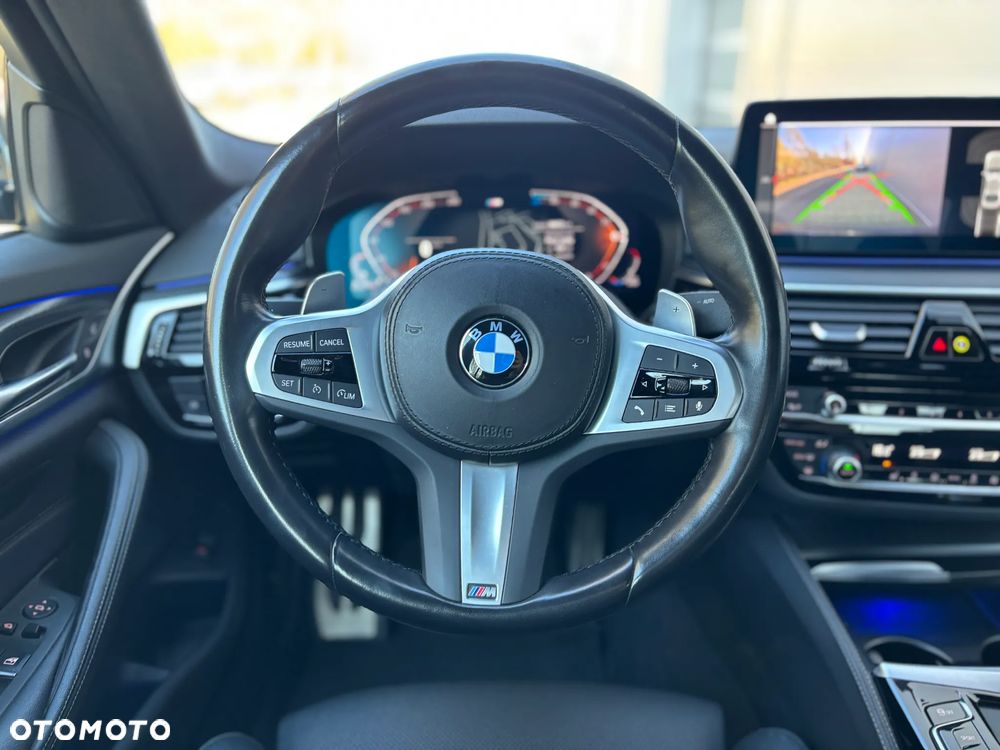 BMW Seria 5 520d xDrive M Sport Edition - 8