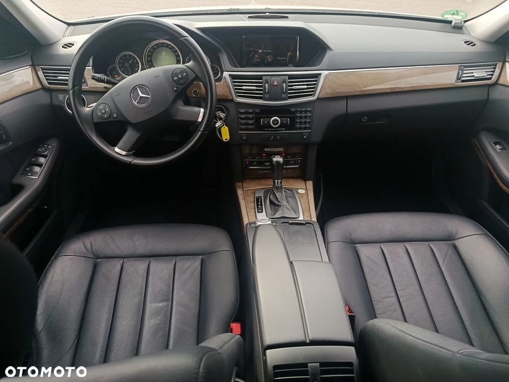 Mercedes-Benz Klasa E - 28