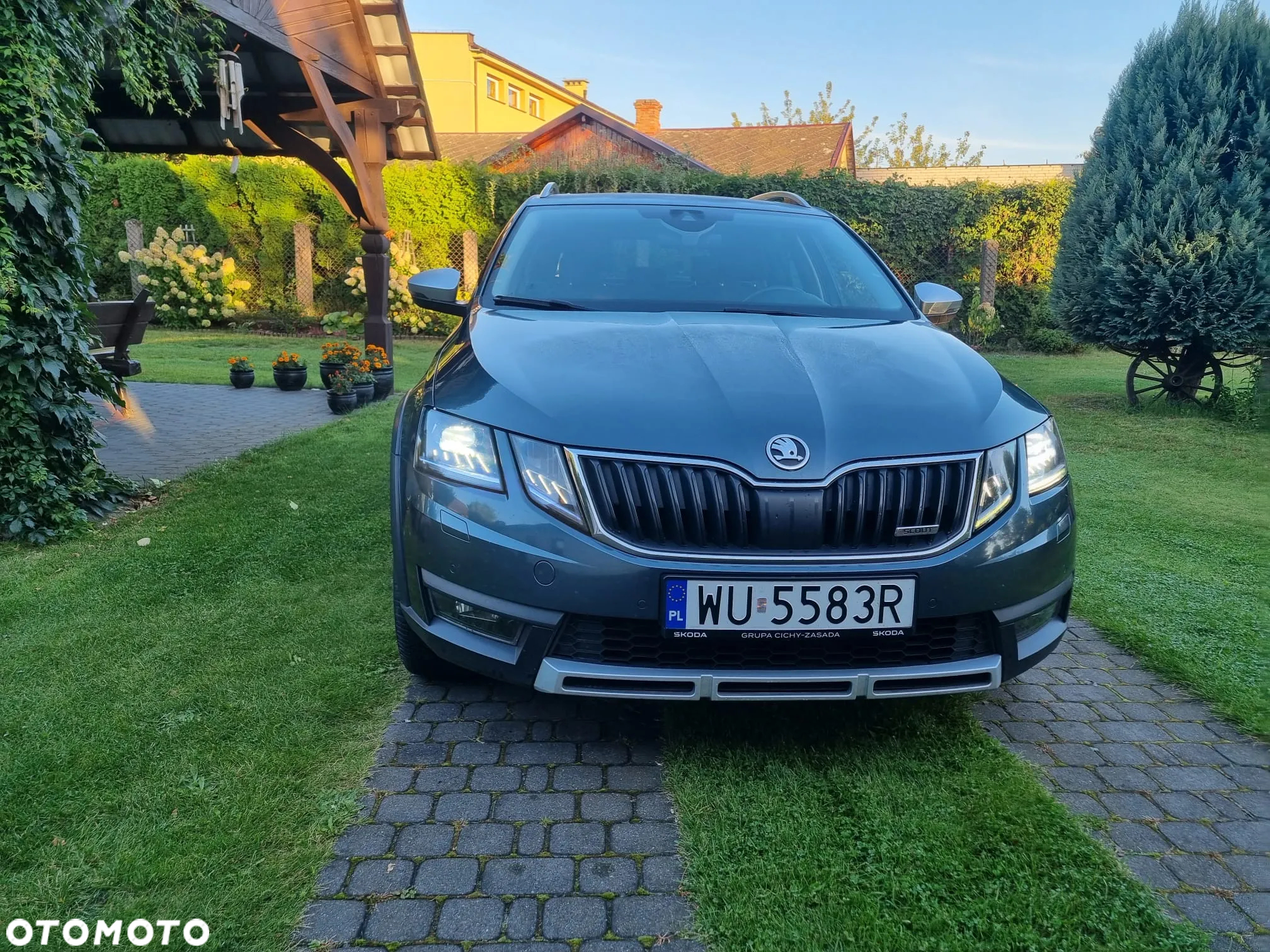 Skoda Octavia Scout 2.0 TDI 4x4 DSG - 6