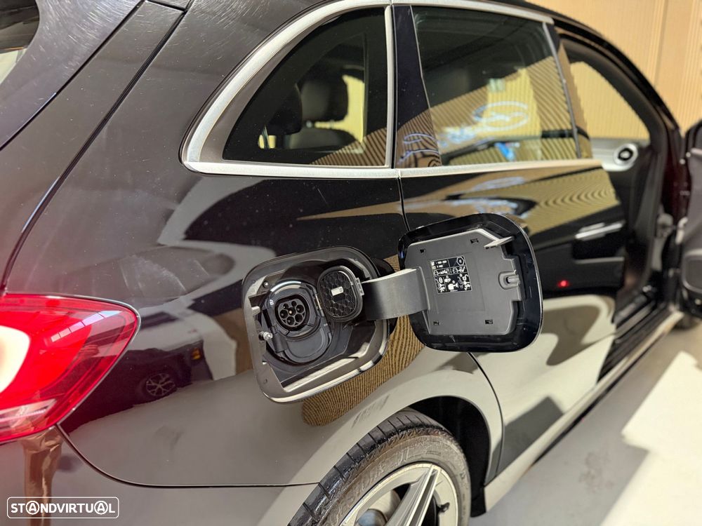 Mercedes-Benz B 250 e AMG Line - 32