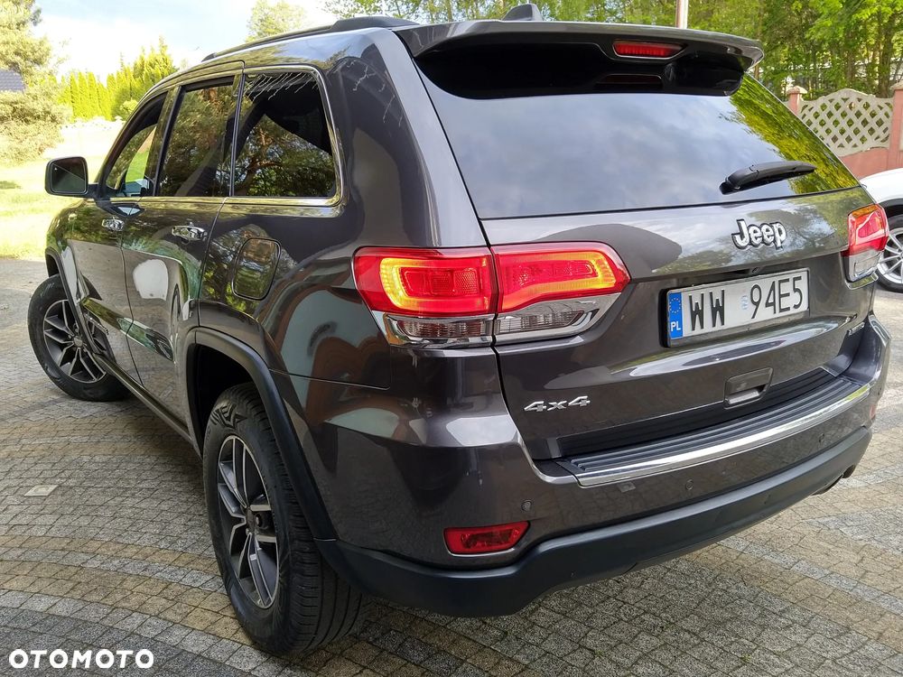 Jeep Grand Cherokee - 1