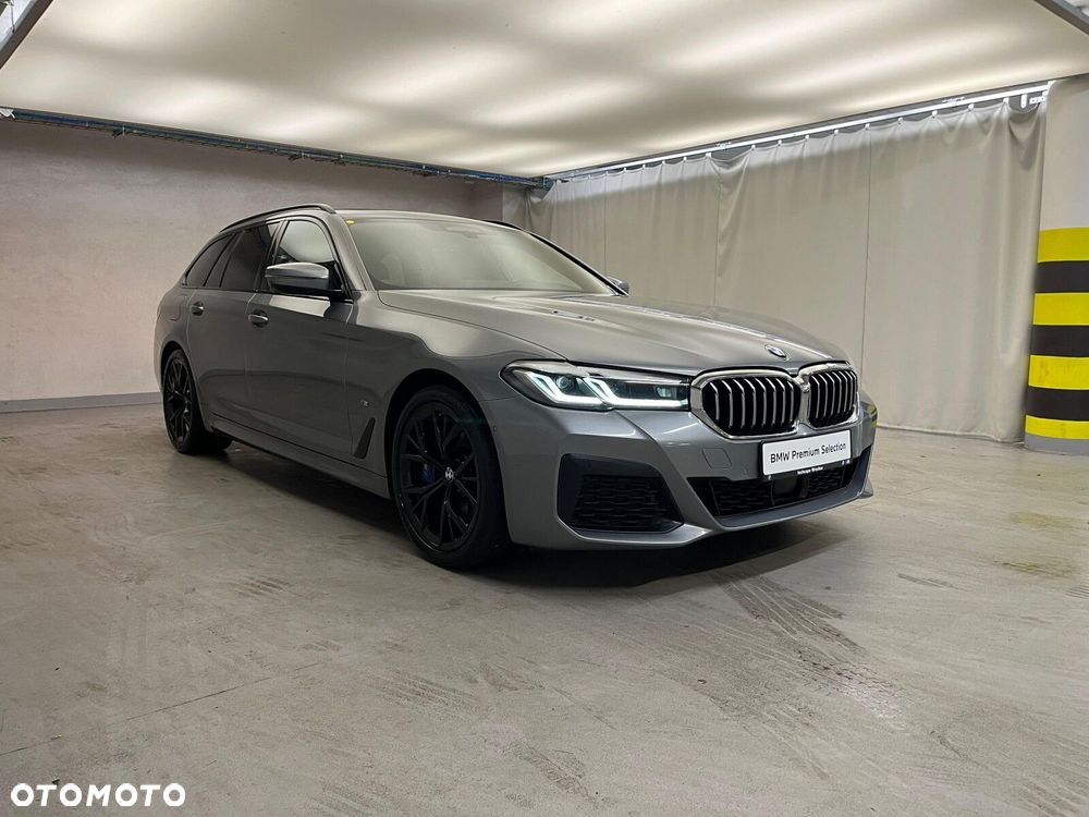 BMW Seria 5 540d xDrive mHEV M Sport sport - 11