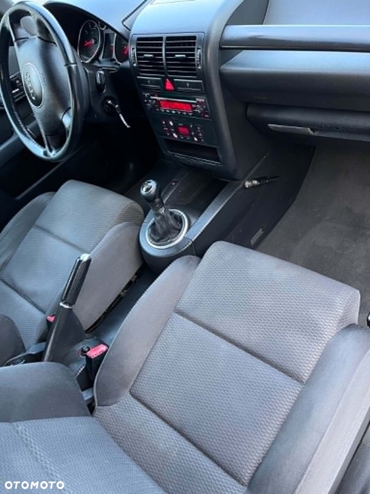 Audi A2 1.4 - 9