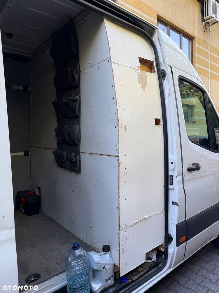 Mercedes-Benz SPRINTER - 8
