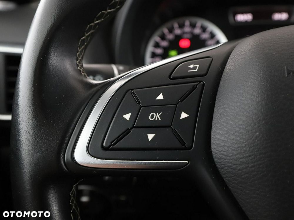 Infiniti QX30 2.0t DCT AWD Luxe Tech - 32