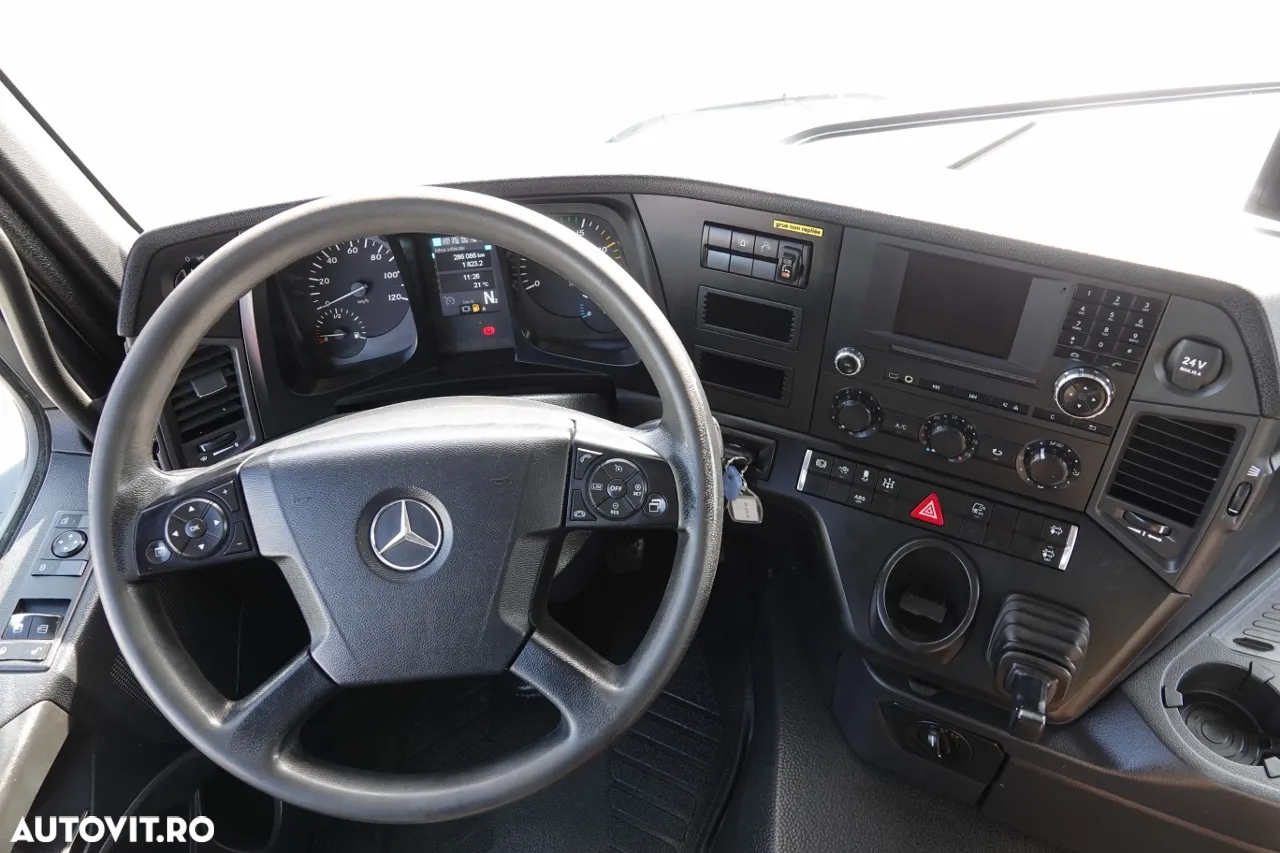 Mercedes-Benz AROCS 2643 / 6x4 / BOX- 6,8 m / + HDS HIAB 144 inaltime: 13 m / EURO 6 / RADIO CONTROL / ROTATOR - 27