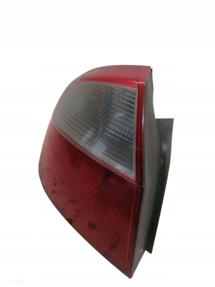 lampa lewa tylna tył audi a4 b6 - 2