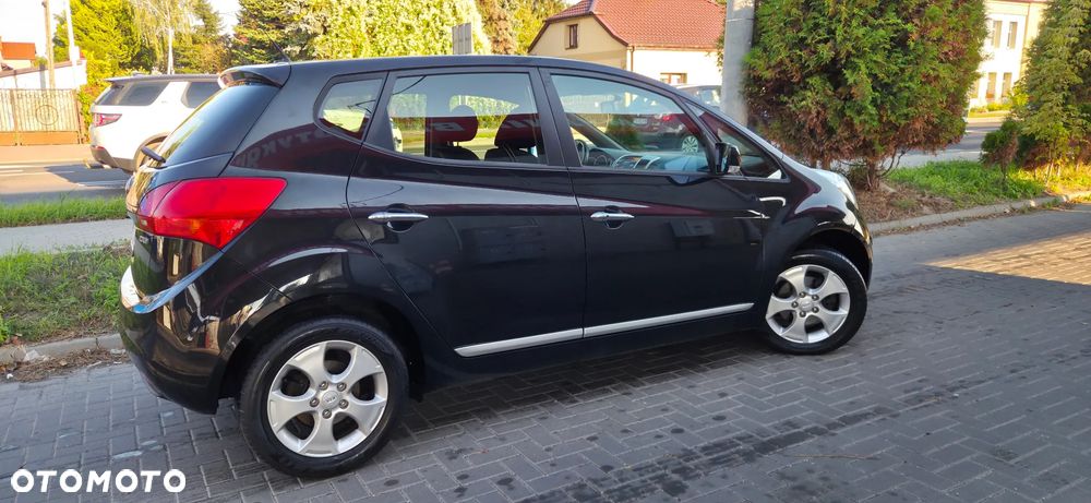 Kia Venga 1.6 CRDi 128 Dream Team Edition - 18