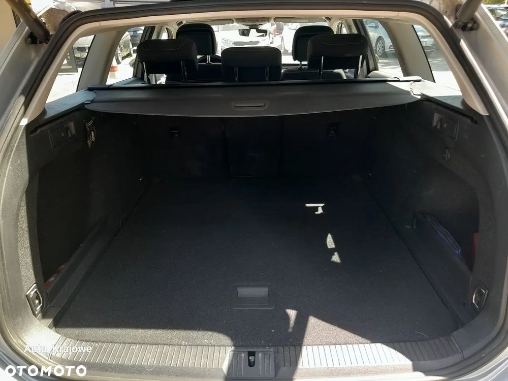 Volkswagen Passat 1.5 TSI EVO Business - 30