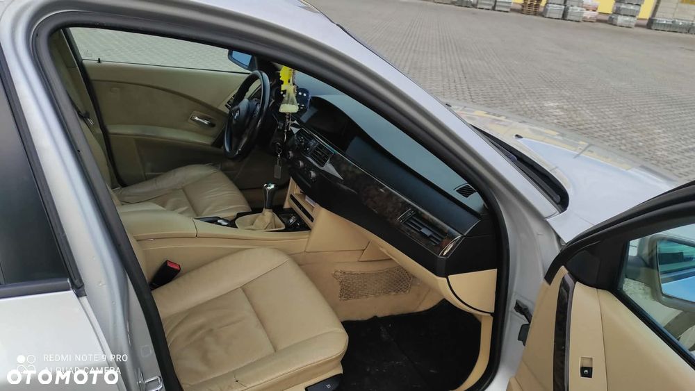 BMW Seria 5 525i - 12