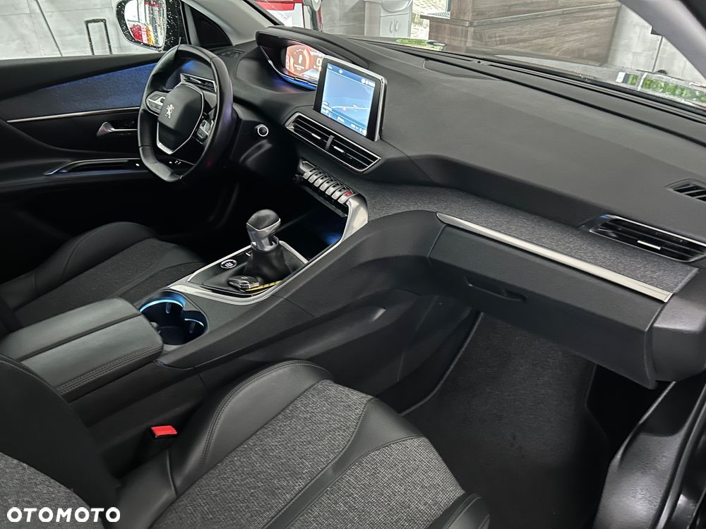 Peugeot 5008 1.2 PureTech Access S&S - 28