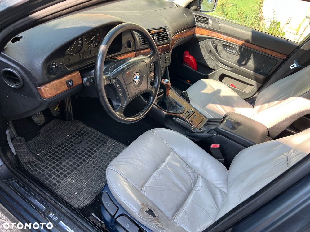 BMW Seria 5 523i - 11