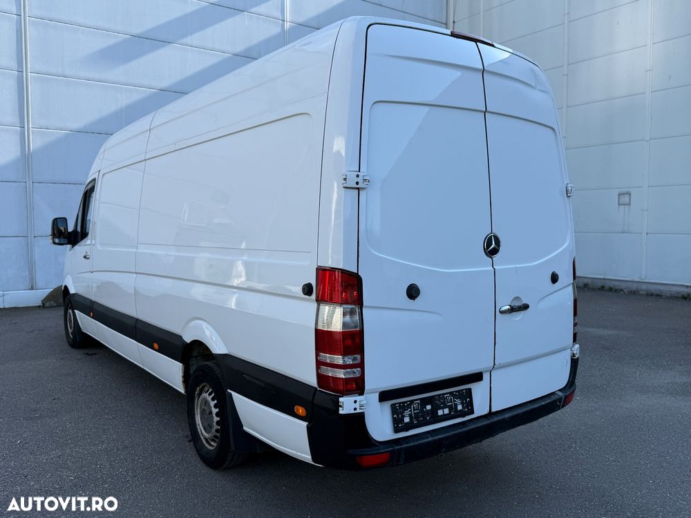 Mercedes-Benz Sprinter - 4