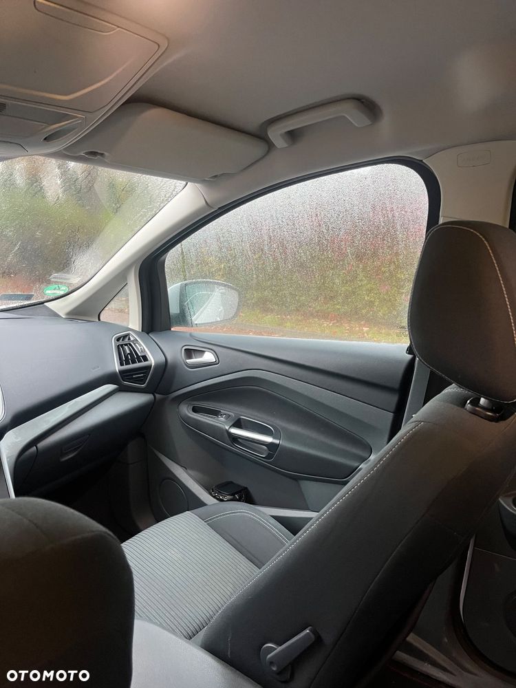 Ford Grand C-MAX - 14