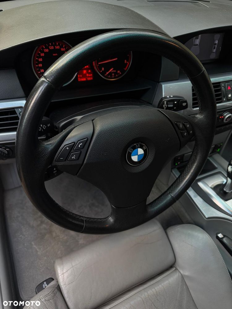 BMW Seria 5 - 16