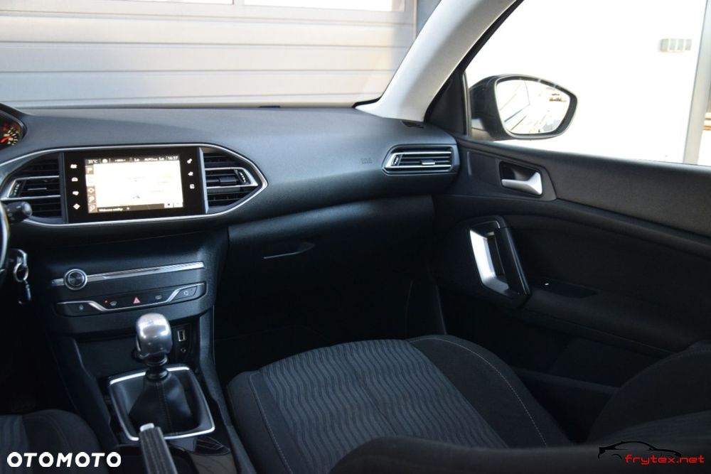 Peugeot 308 - 24