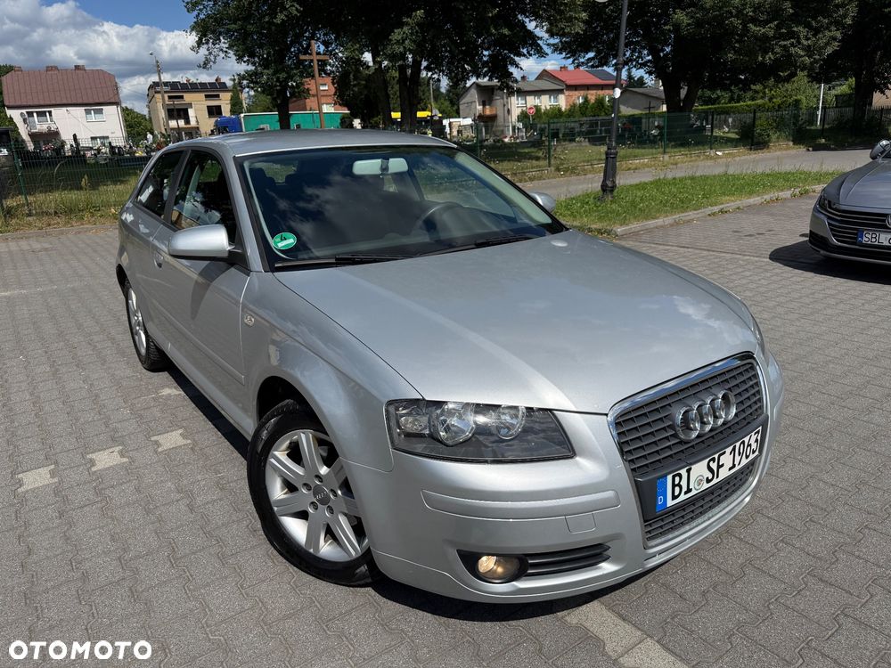 Audi A3 3-drzwiowe 1.6 Attraction - 13