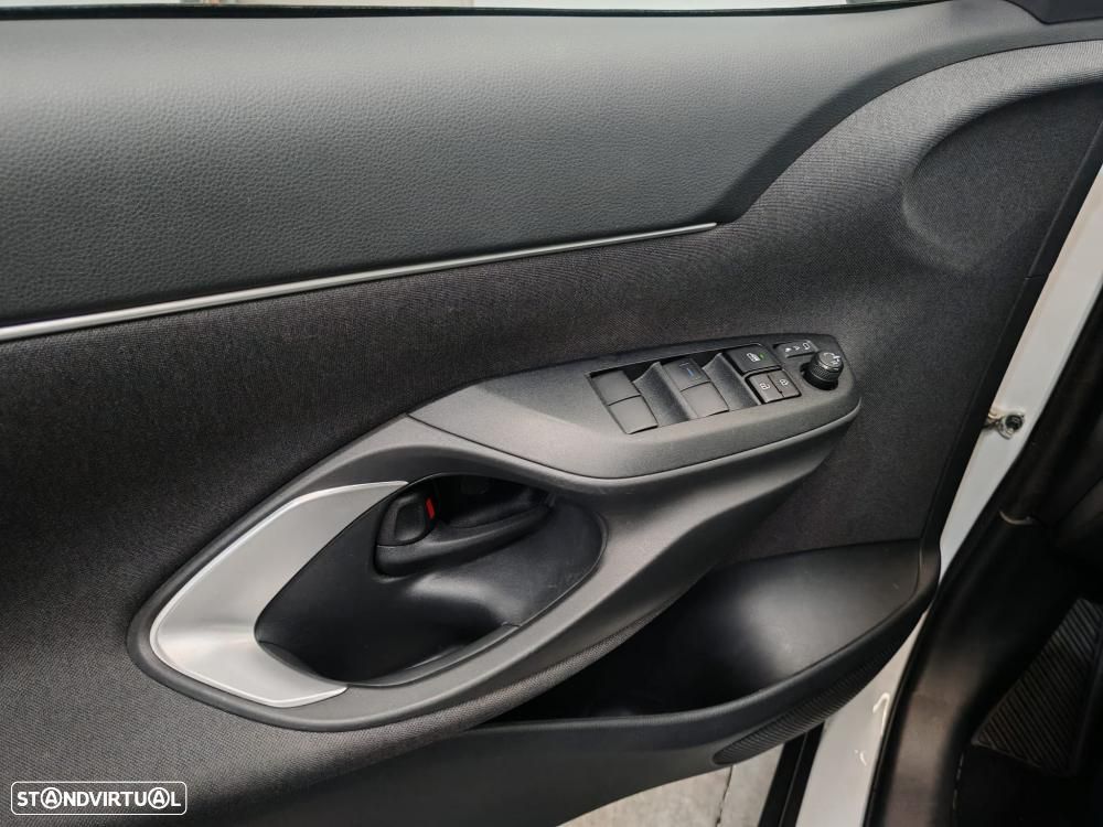 Toyota Yaris Cross 1.5 HDF Comfort Plus - 24