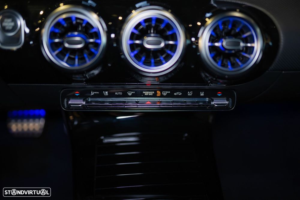 Mercedes-Benz A 250 e AMG Line - 33