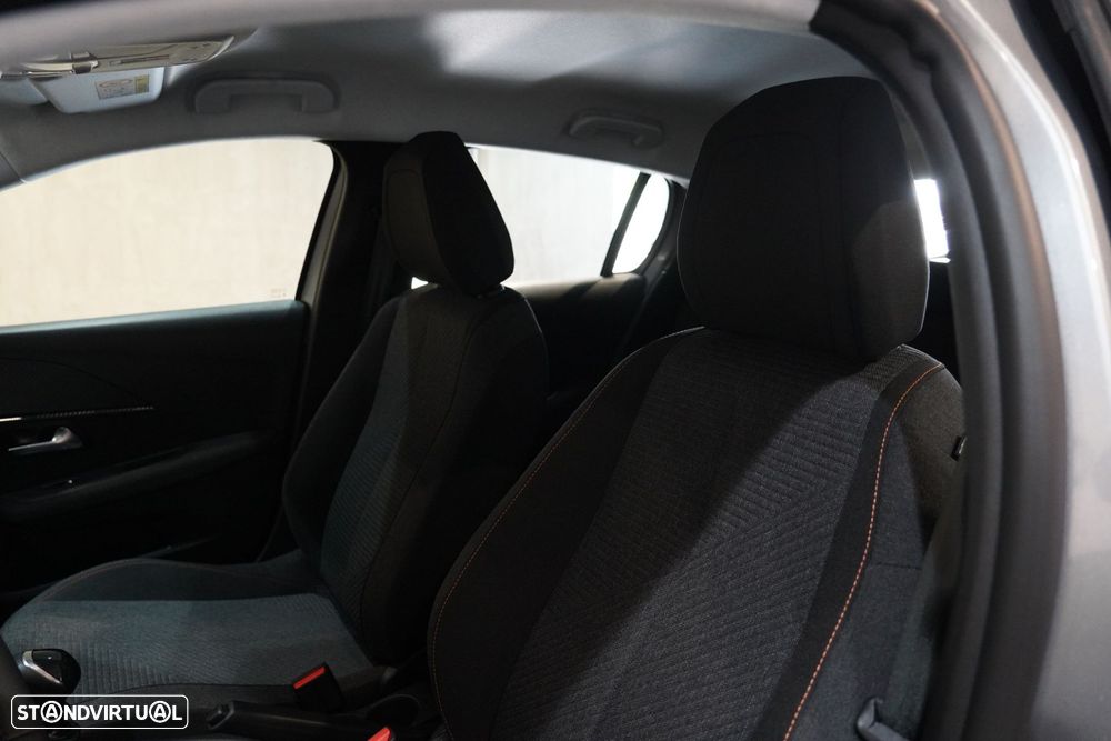 Peugeot 208 - 29