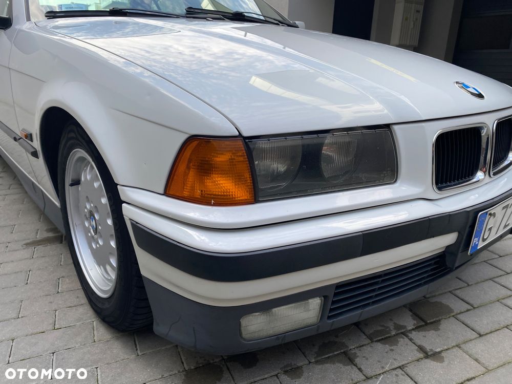 BMW Seria 3 325i - 11