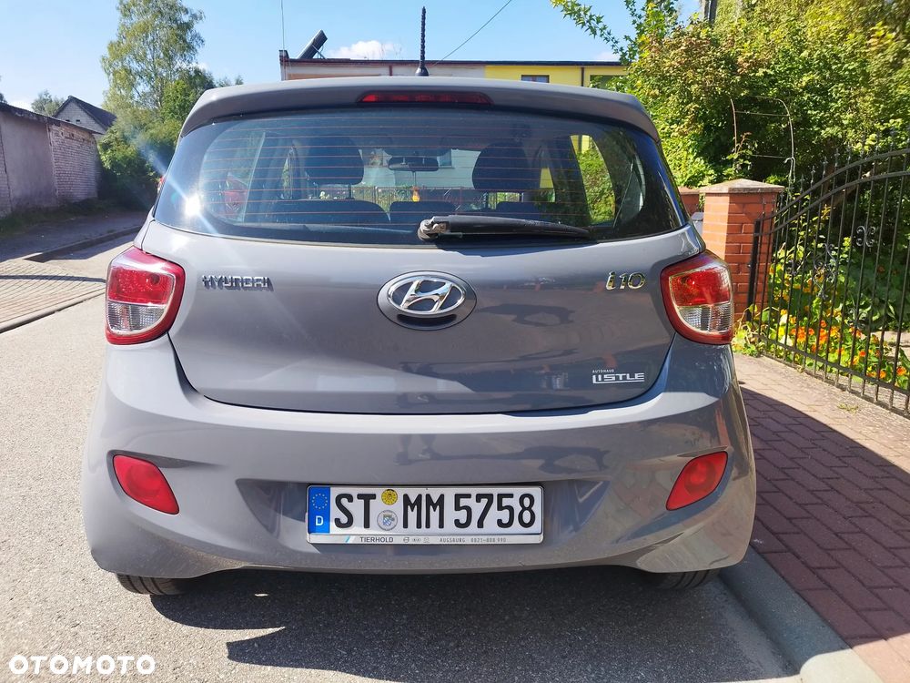 Hyundai i10 - 11
