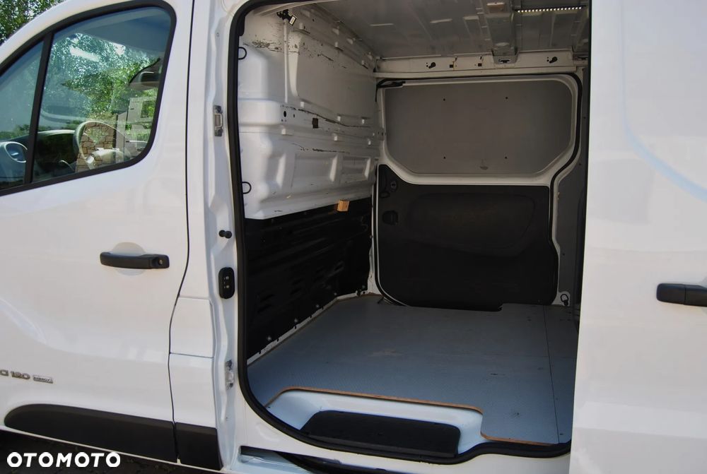 Renault Trafic - 10