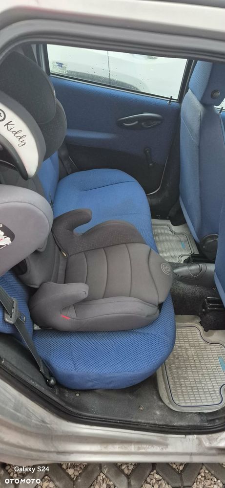 Fiat Punto 1.2 8V - 4