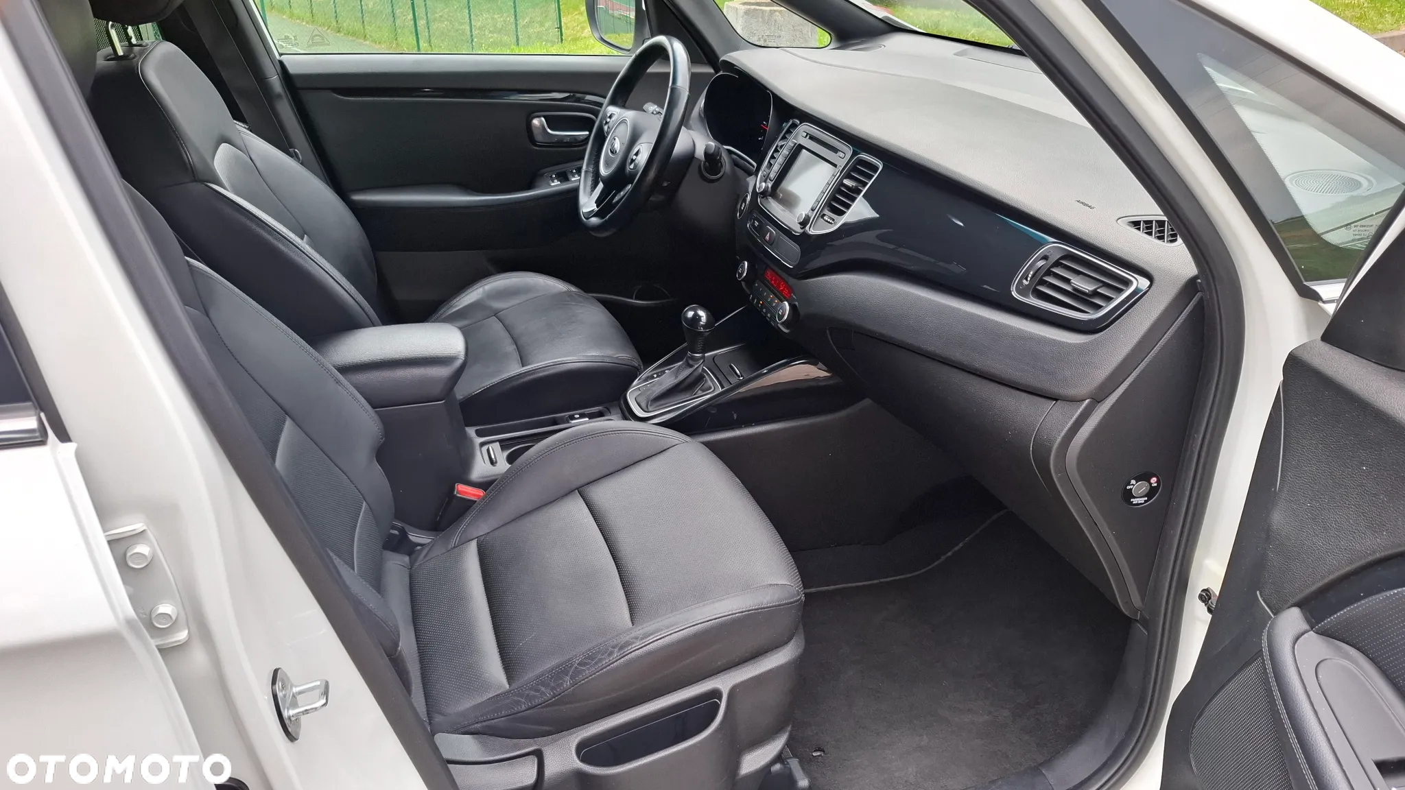 Kia Carens 1.7 CRDi Business Line 7os 7DCT - 11