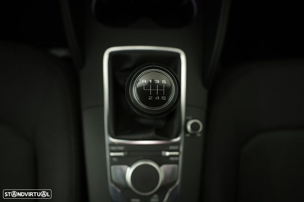 Audi A3 Limousine 30 TFSI - 14