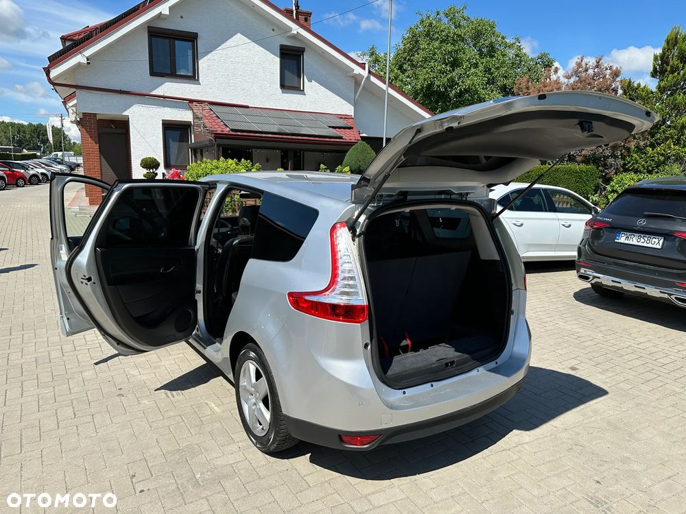 Renault Grand Scenic - 25