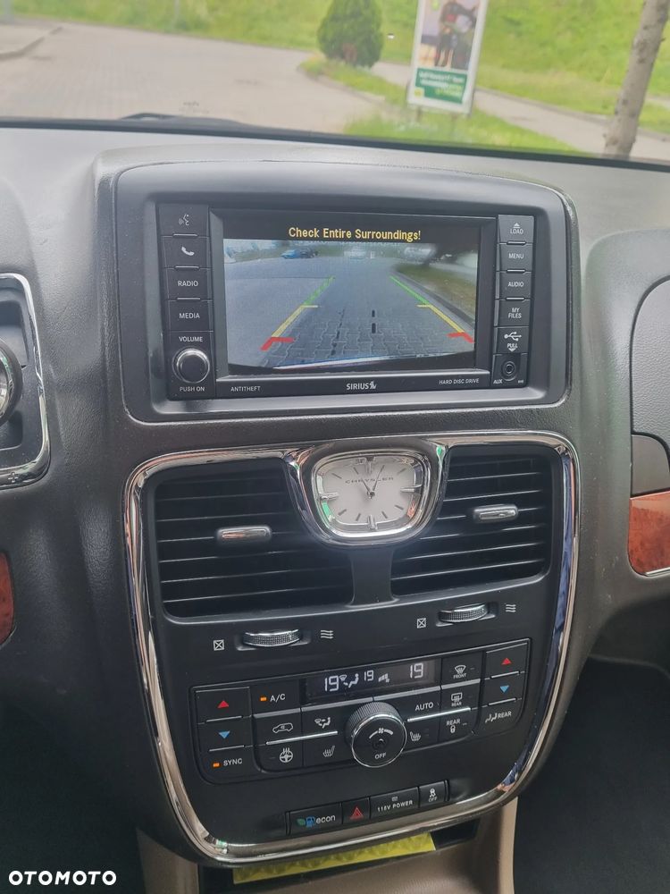 Chrysler Town & Country 3.6 Touring - 8
