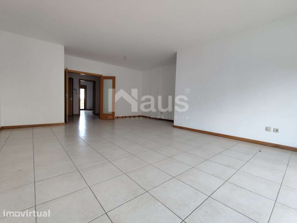 T3 Vila Serena parqueamento e garagem - Grande imagem: 2/14