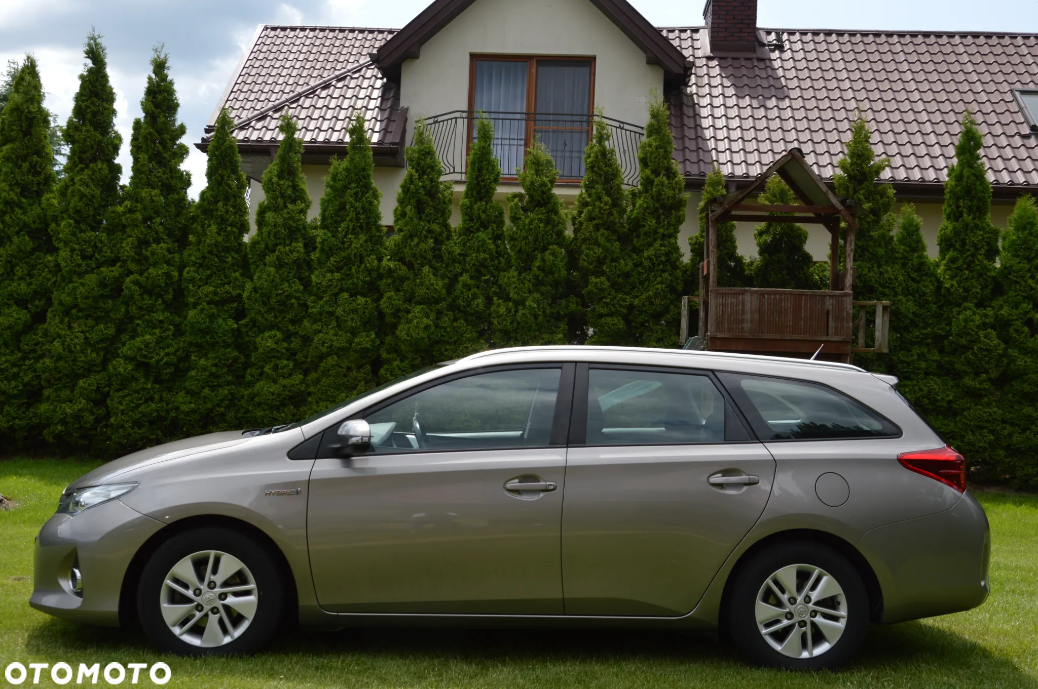 Toyota Auris 1.8 HSD Prestige NAVI - 2