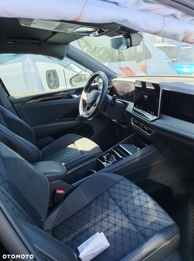 Volkswagen Tiguan - 11