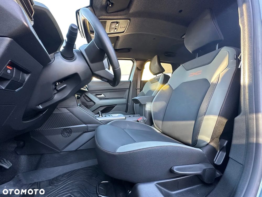 Dacia Duster 1.6 Full Hybrid 140 Extreme MMT - 9