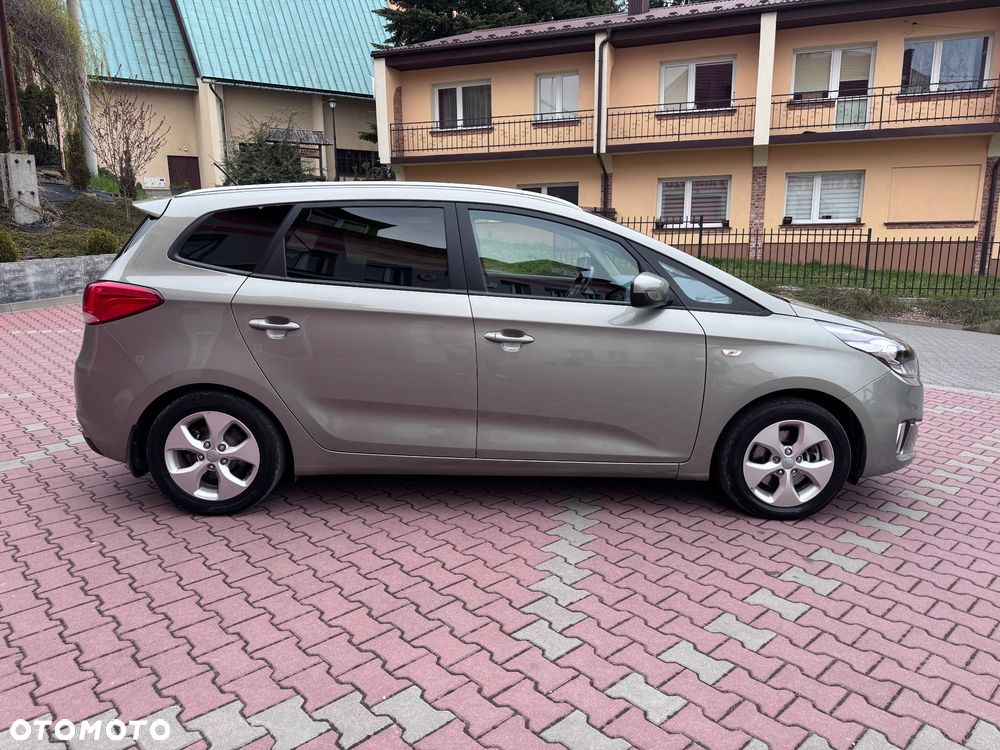 Kia Carens 1.6 GDI M - 6
