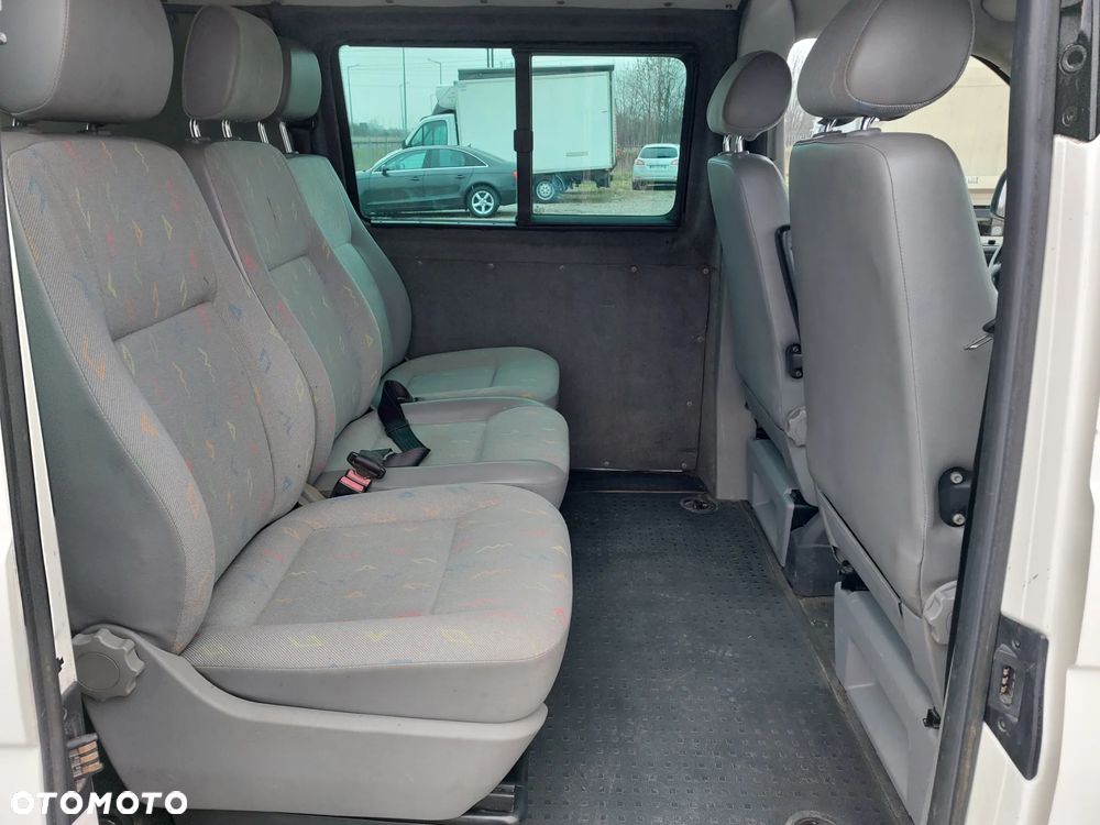 Volkswagen Transporter - 12