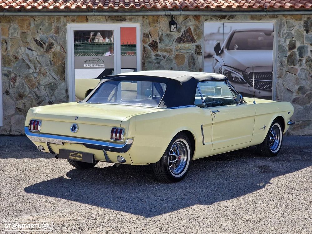 Ford Mustang - 11