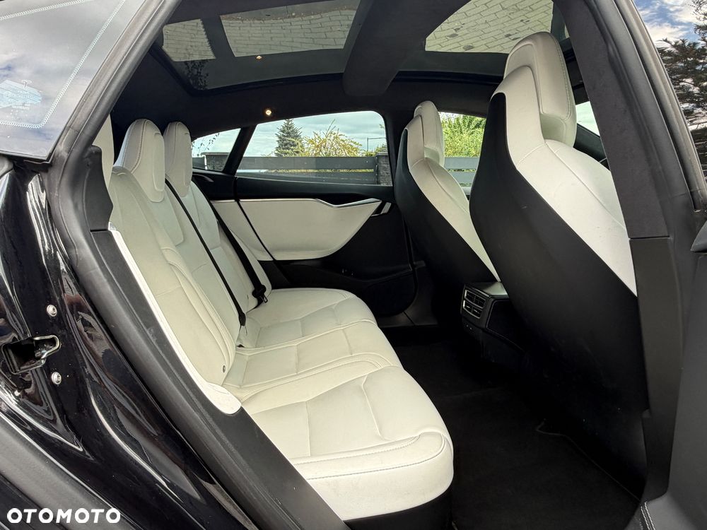 Tesla Model S Standard Reichweite - 28