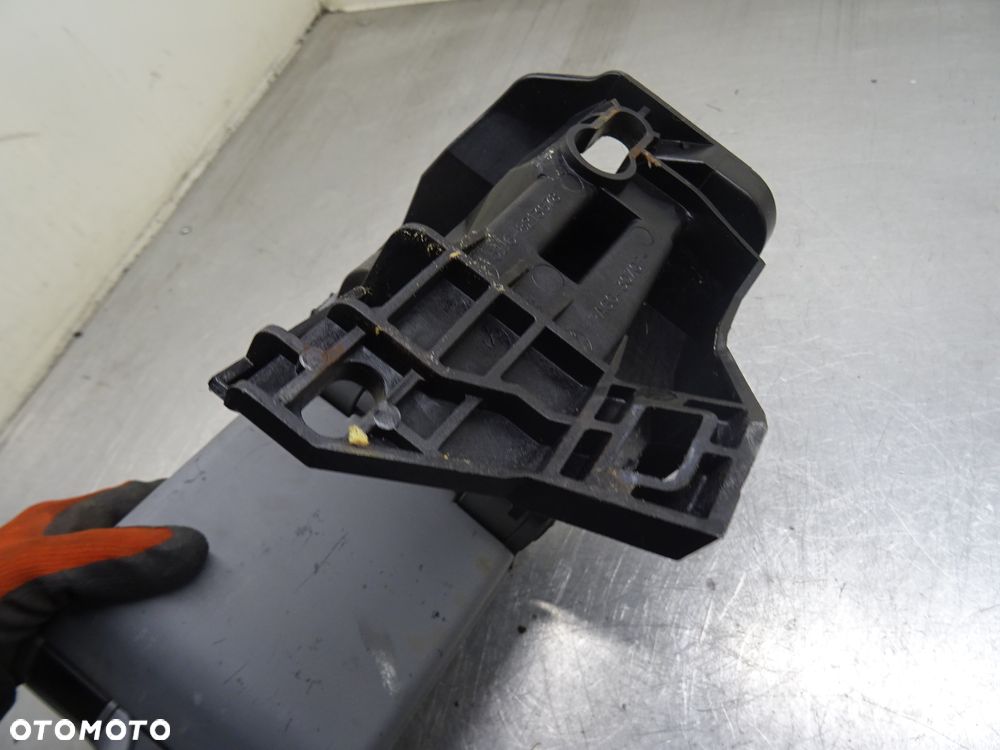 BMW E46 SEDAN 98-01 2.0D PODŁOKIETNIK - 7