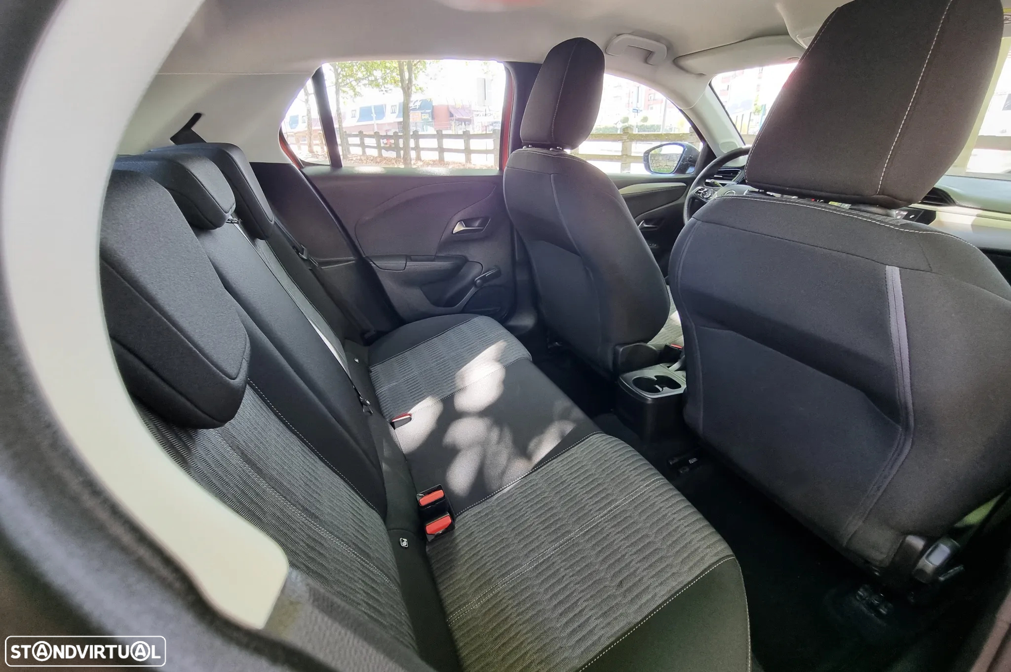 Opel Corsa 1.2 Direct Injection Turbo S&S Elegance - 28