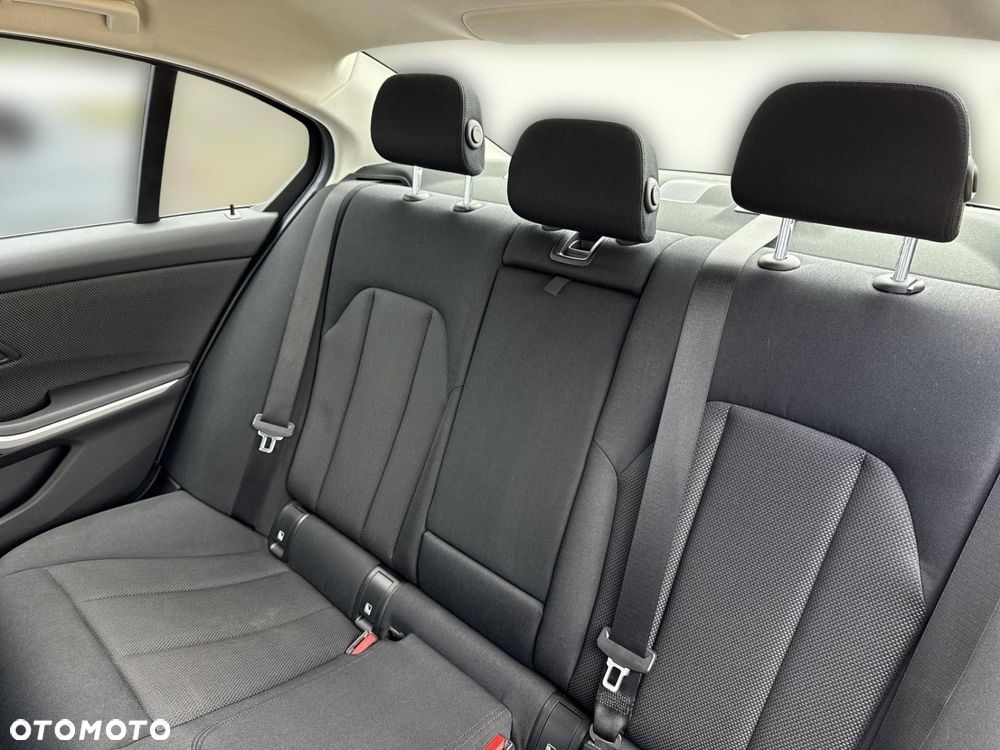 BMW Seria 3 - 10
