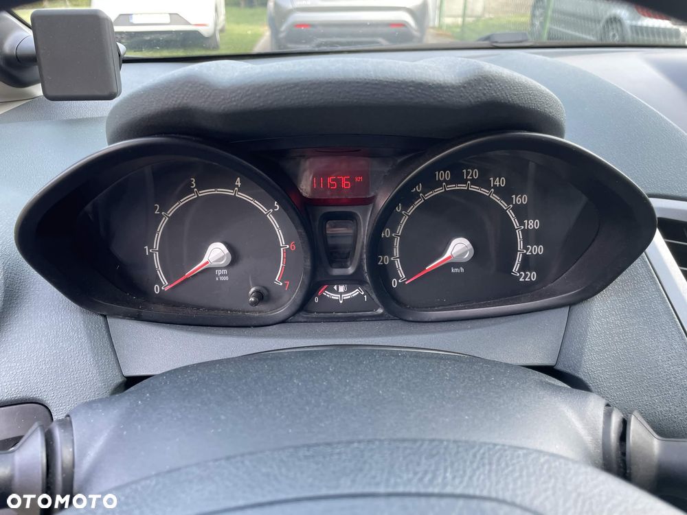 Ford Fiesta 1.4 Titanium - 8