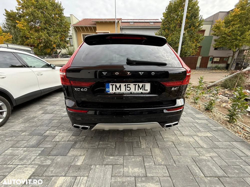 Volvo XC 60 B4 MHEV AWD Momentum Pro - 4