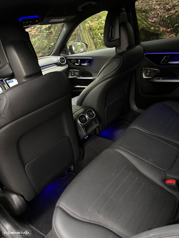 Mercedes-Benz C 300 e AMG Line - 26