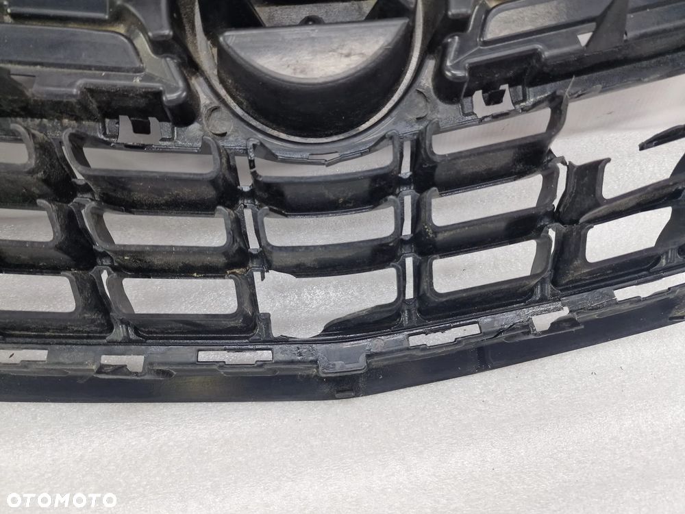 OPEL ZAFIRA C 11- ATRAPA / GRILL PRZEDNI PRZÓD , NR 13300698 , NR AUKCJI GL573 - 15