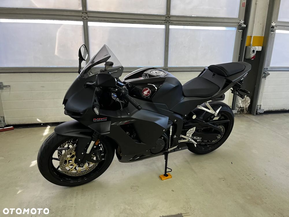 Honda CBR - 3