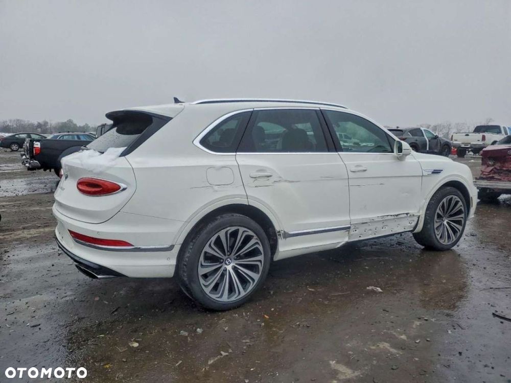 Bentley Bentayga - 4